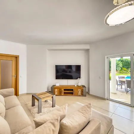 Casa Larissa *