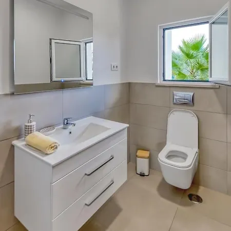 Casa Larissa Villa *